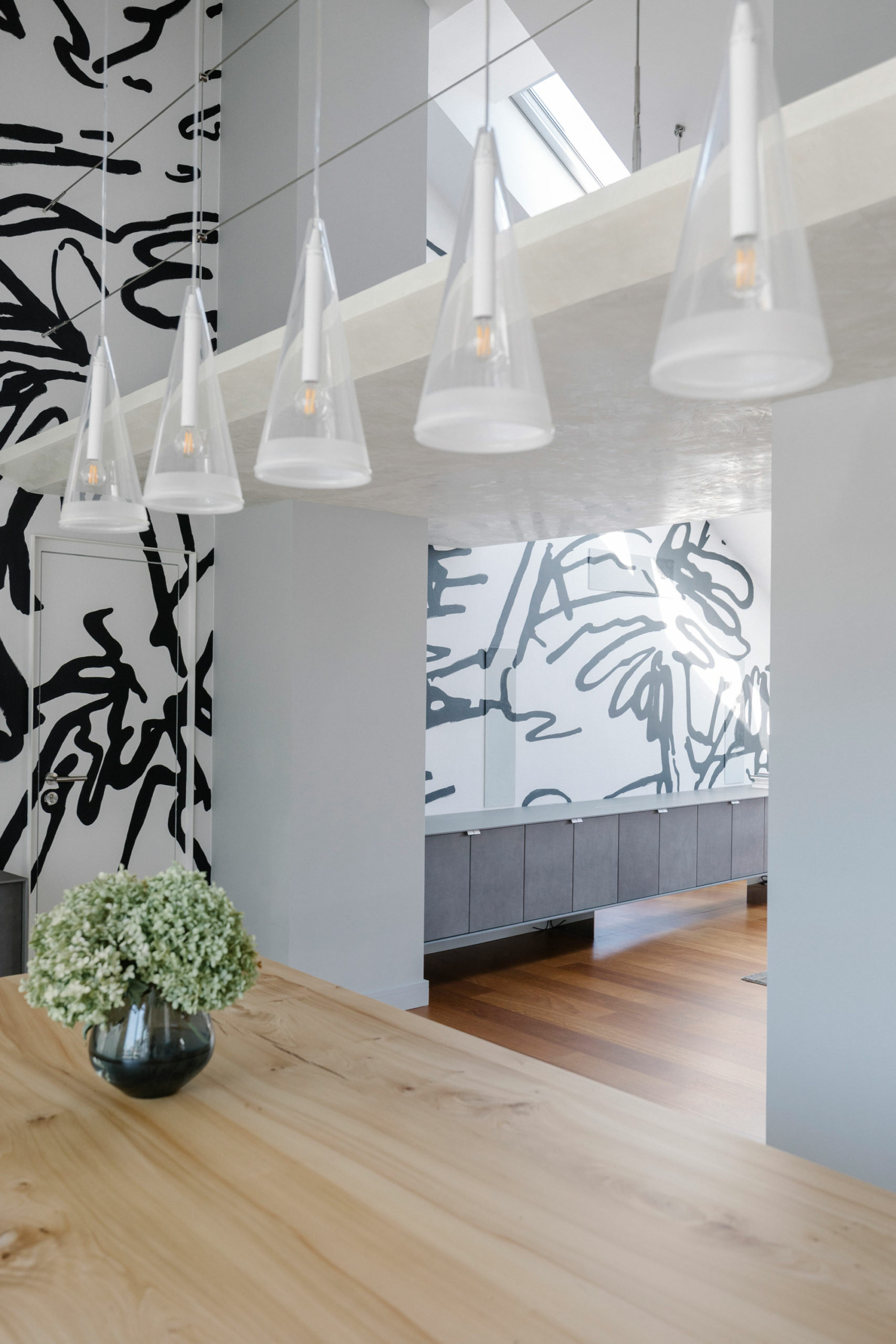 Zeitlos elegant – Interior Design für ein luxuriöses Penthouse von Meindl Cavar Concepts