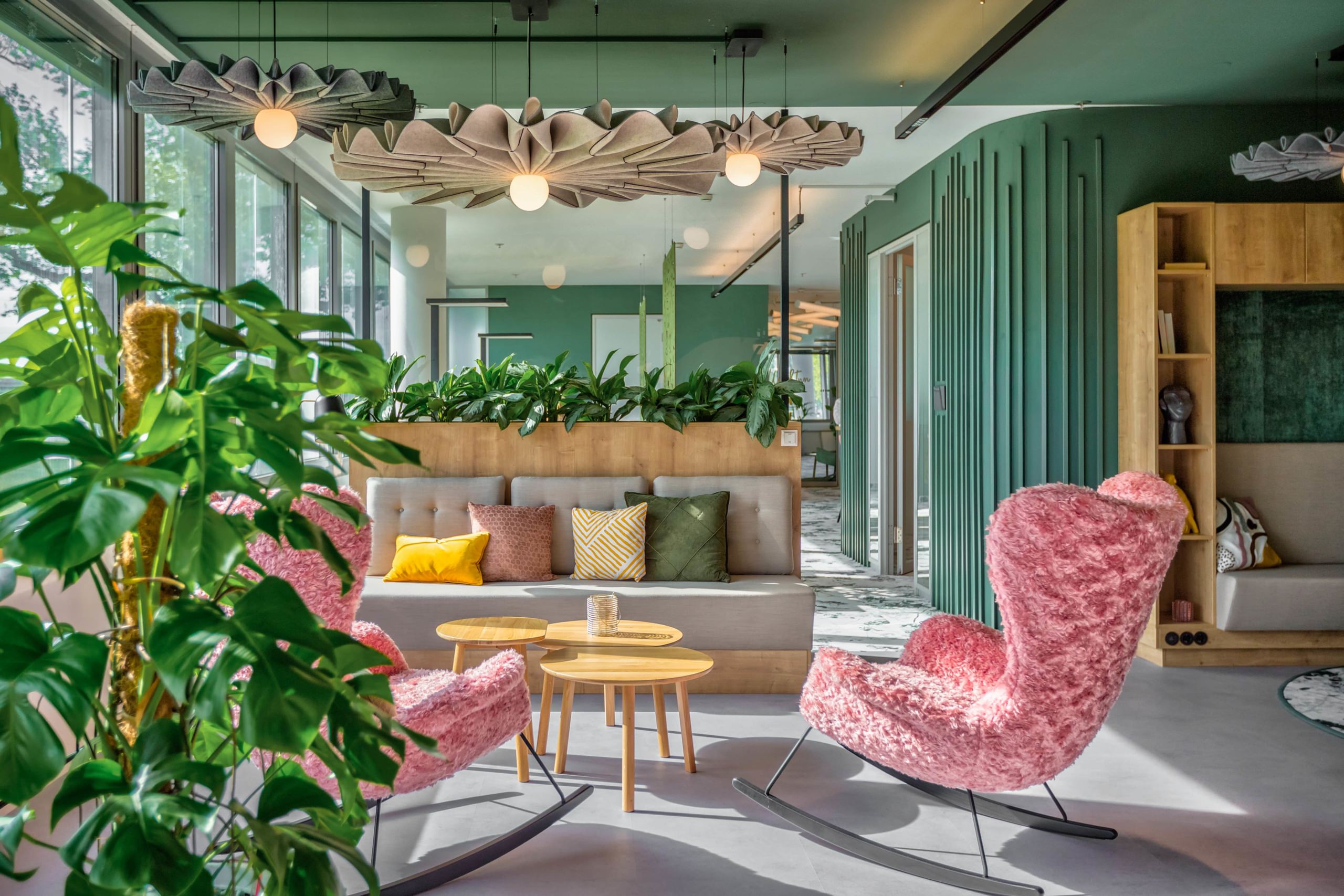 Flexibler Arbeitsraum & Coworking-Bereich für Siemens City von Meindl Cavar Concepts